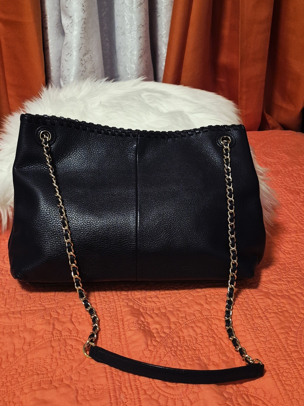 Tory Burch Nave Blue Pebbled Leather Shoulder Bag with Gold Chain Straps - Picture 6 of 15